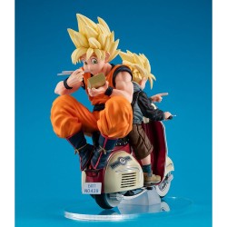 Statuette diorama 05 Desktop Real McCoy PVC Super Saiyan Son Goku & Super Saiyan Son Gohan & Motorbike 16cm Dragonball Z