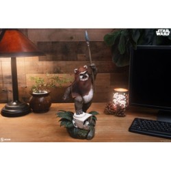 Statuette Premium Format Wicket 46 cm - Star Wars, épisode VI : Le Retour du Jedi